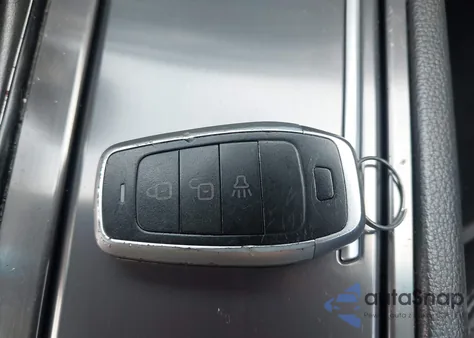 2016 Hyundai Genesis 3.8 z USA, uszkodzony, nr VIN KMHGN4JE7GU120426